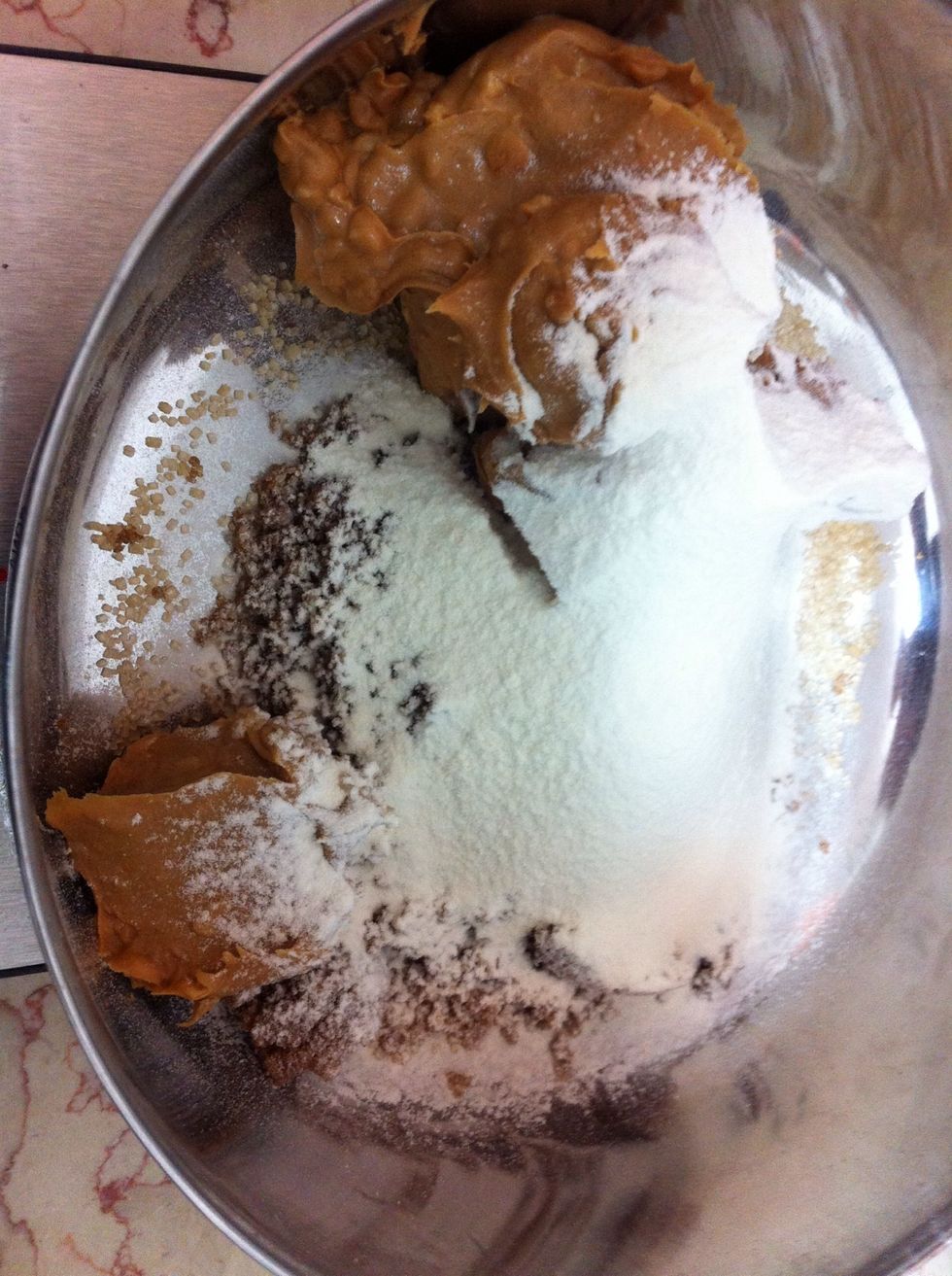 Now for the topping , put all the ingredients in a second bowl and mix