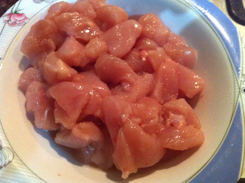 now for topping take chicken and form cubes