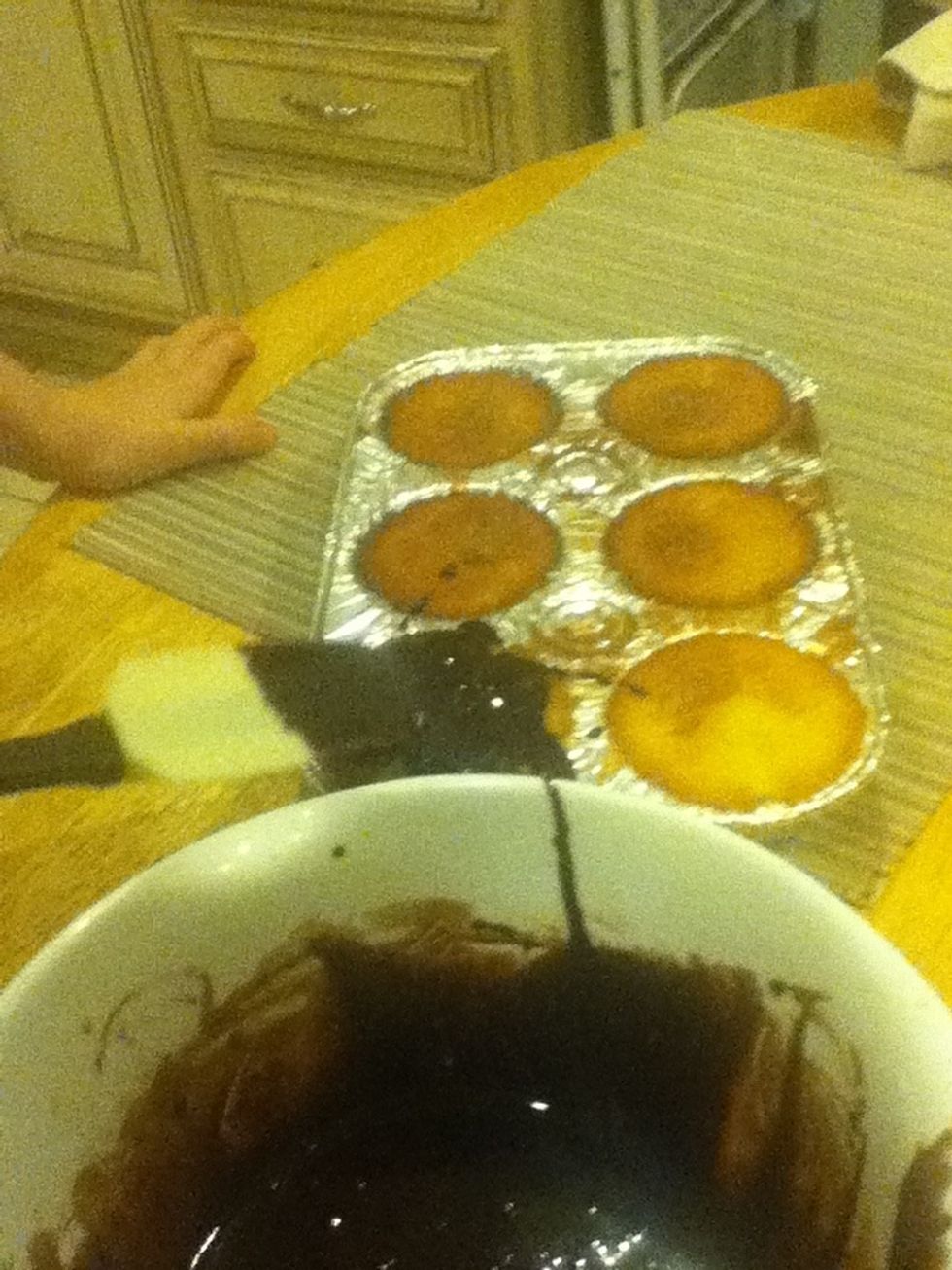 Now frost those cupcakes!!