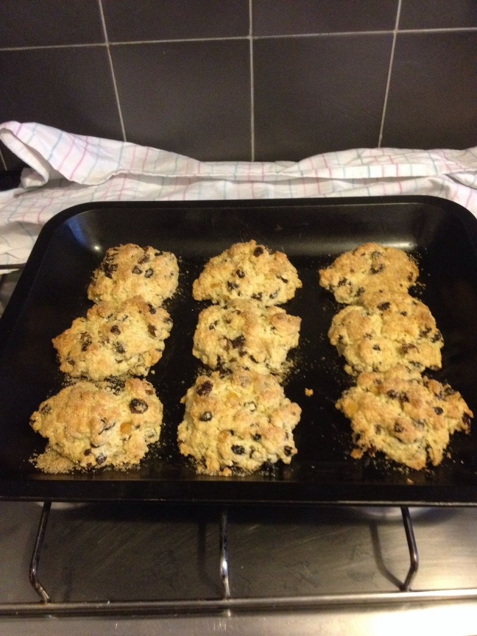 Now get stuck in... Enjoy my grandmas Rock Cake recipie :-)