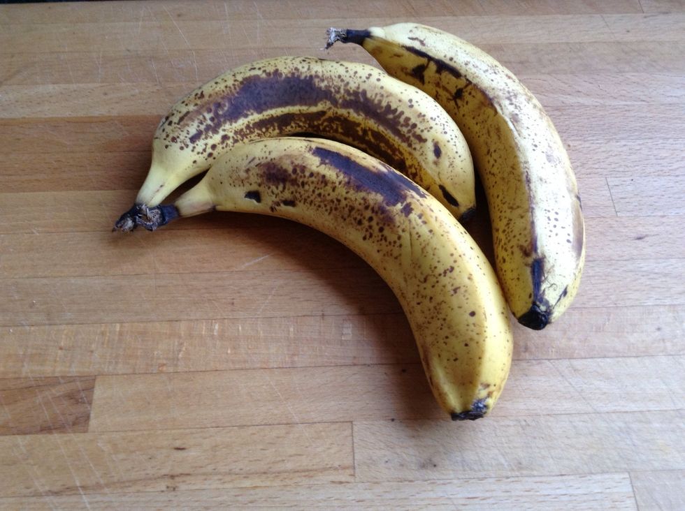 Now get your ripe bananas, ones that have started to go nice and brown are the best for this. I've used 3 medium bananas and I ended up with two portions of ice cream.