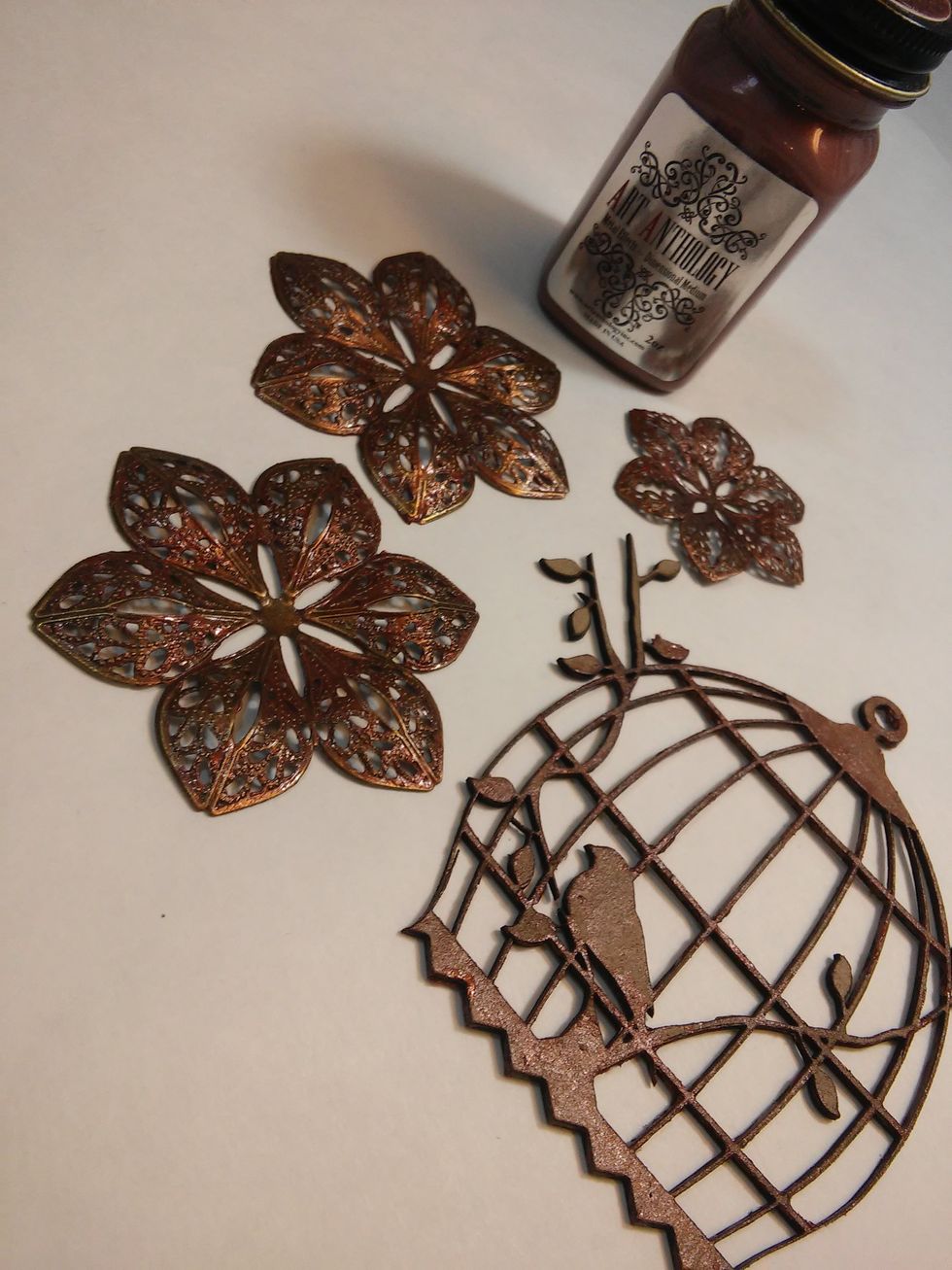 Now give your accent pieces a coat of Copper Metal Effects Paint to unify them. Love this paint!