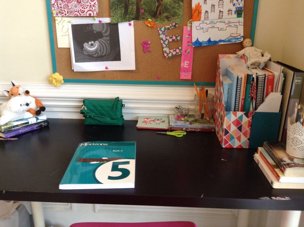 Now here is some tips to clean up your desk