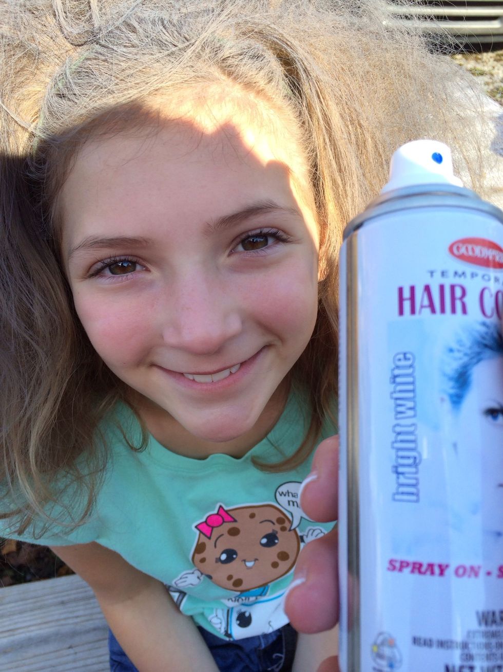 Now highlight with white. This look can also be achieved with just using regular hair spray and white baby powder sprinkled on the hair.