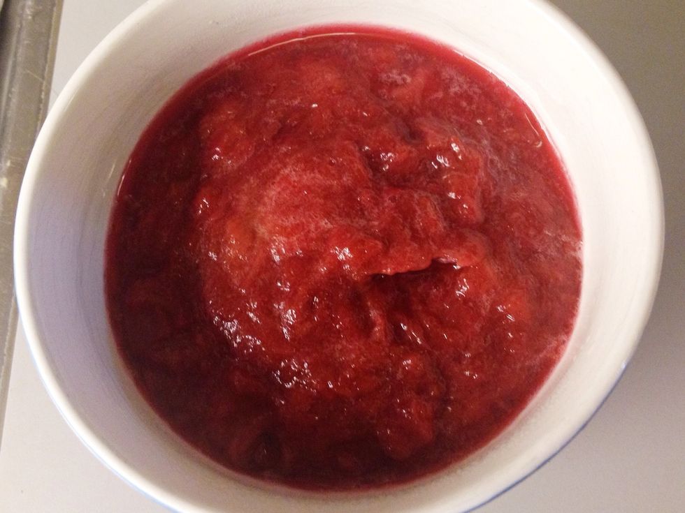 Now I added the rhubarb compote.