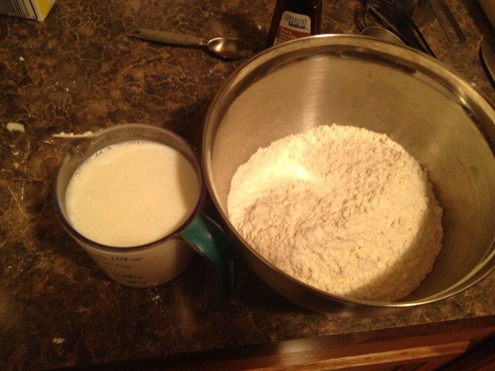 Now it's time to add the buttermilk and your cake mix to the mixture.