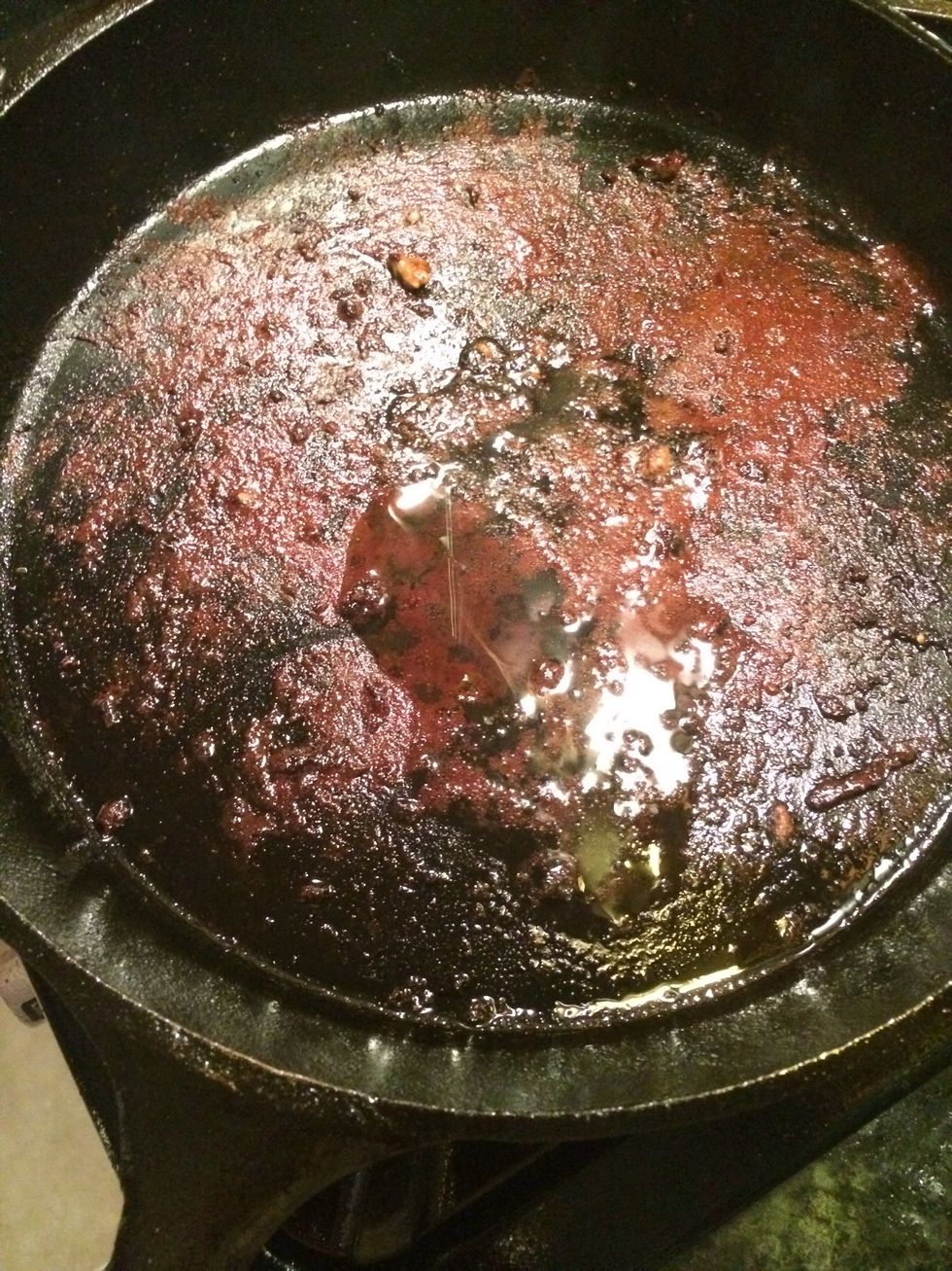 Now it's time to cook our mushrooms. Lower the heat to medium and add a tbs or two of olive oil to the hot pan.