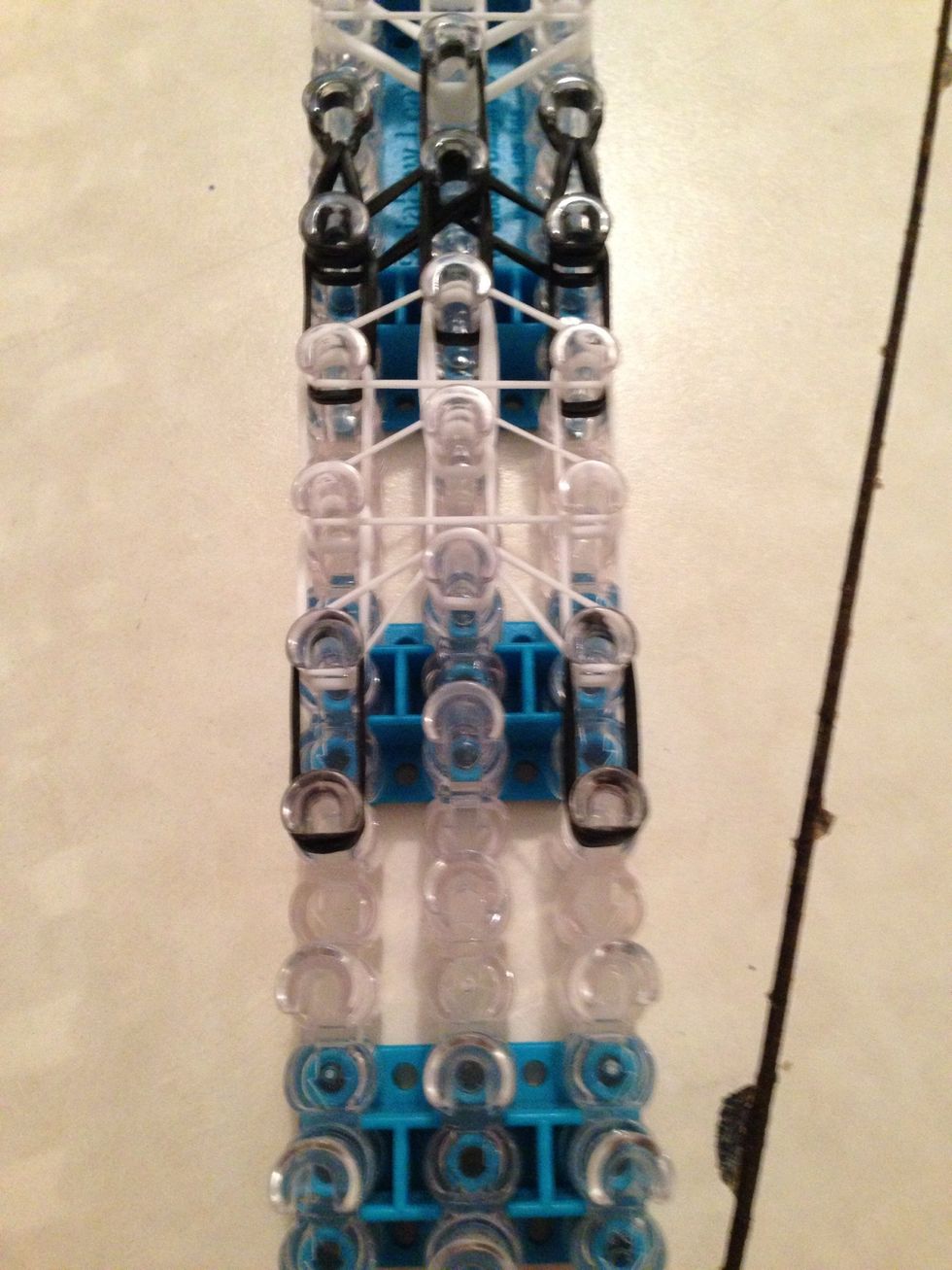 Now it's time to hook the body this will be like a simple triple single bracelet