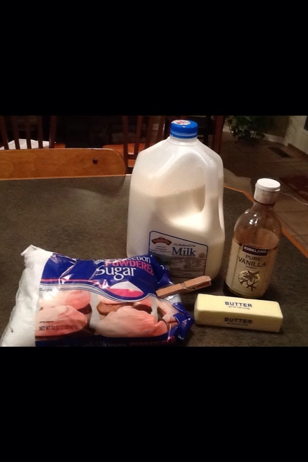 Now it's time to make the icing.