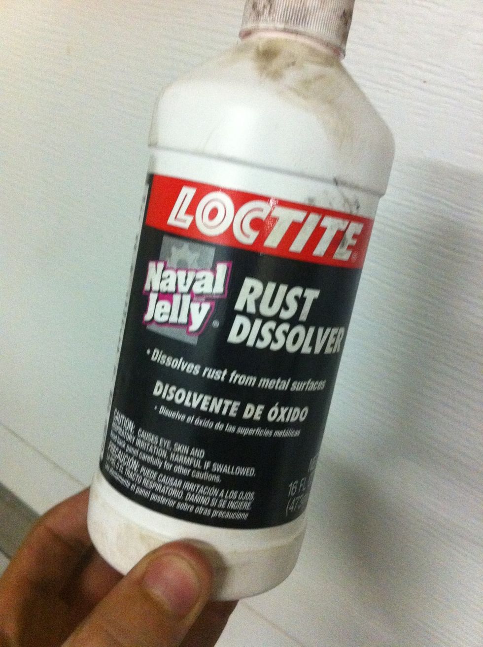 Now lather rust removal jelly all over it, leave it for 30 minutes...