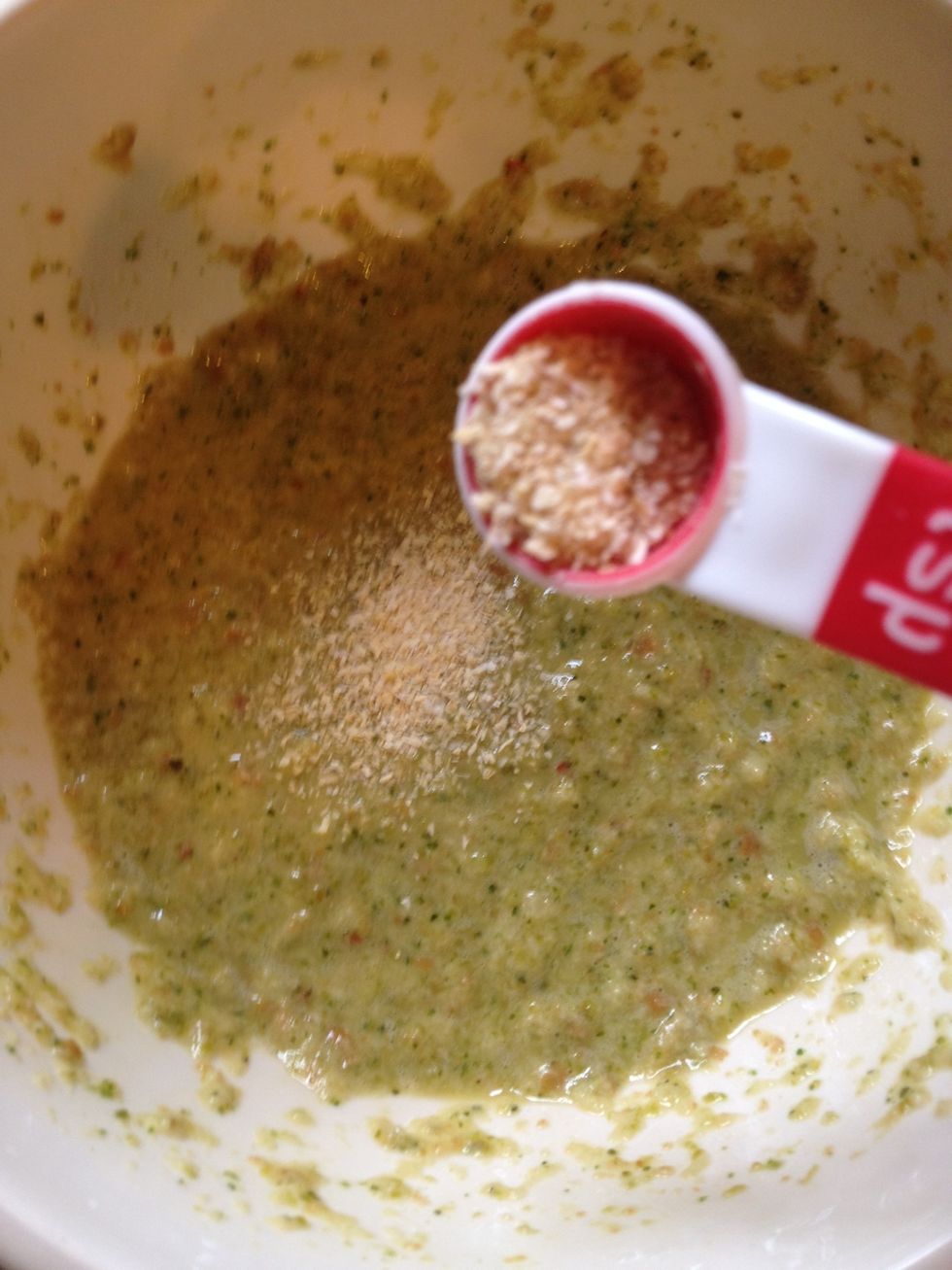 Now let's add our seasoning(yes a little odd looking nevertheless it is the way I prefer to make this)\ud83d\ude04, first the garlic powder