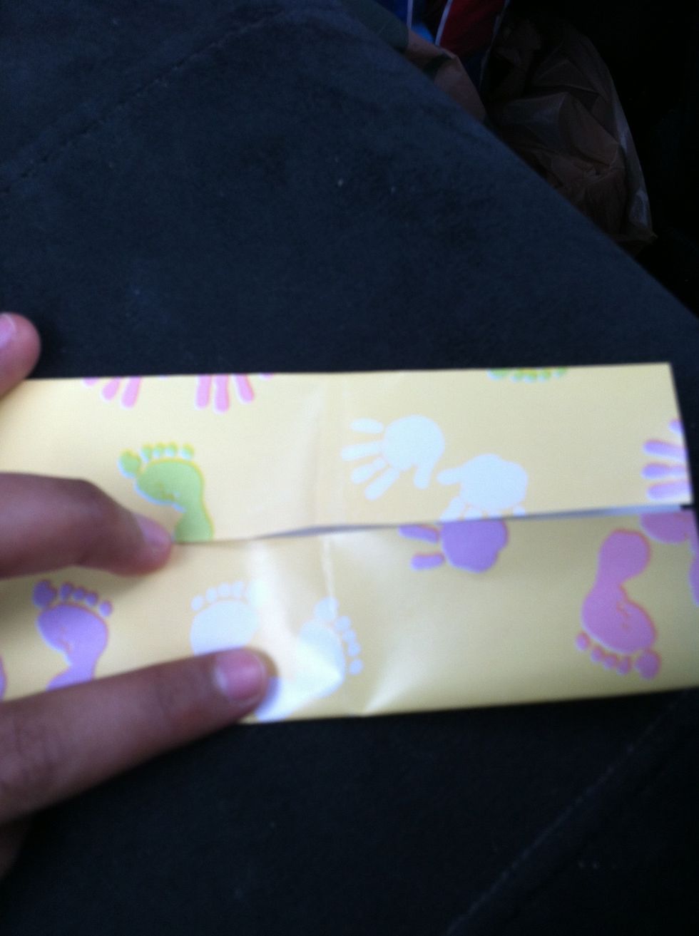 Now let the ends meet so it looks like this