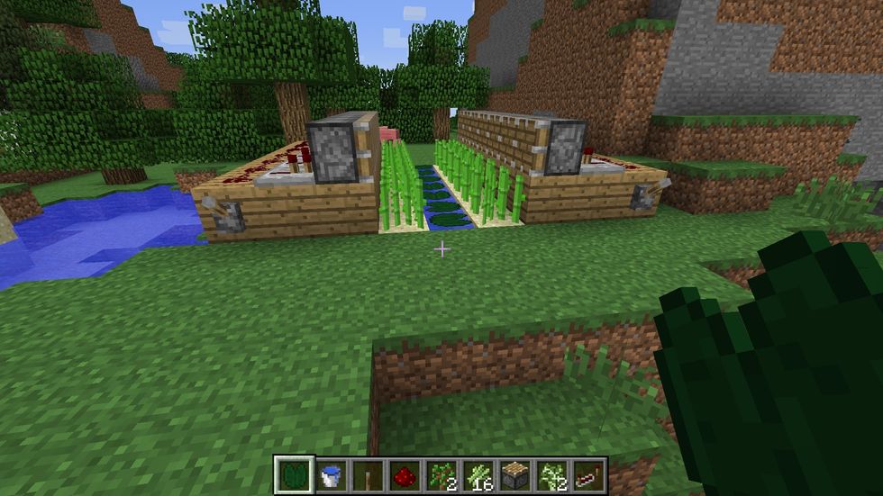 Now on the farthest wooden plank on the right and left side place a lever so it will activate the pistons. Also add lily pads in the water so you can run across the water quickly picking up sugarcane