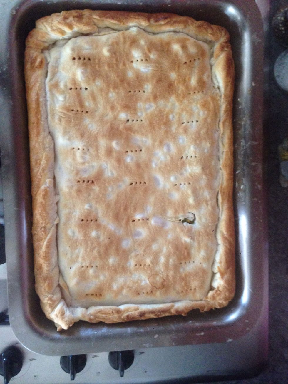 Now once cooked you can let it cool, or cut it up and eat it hot. Add plenty of tomato sauce (or ketchup). Enjoy! This also freezes really well and is easy to reheat in either the microwave or oven.