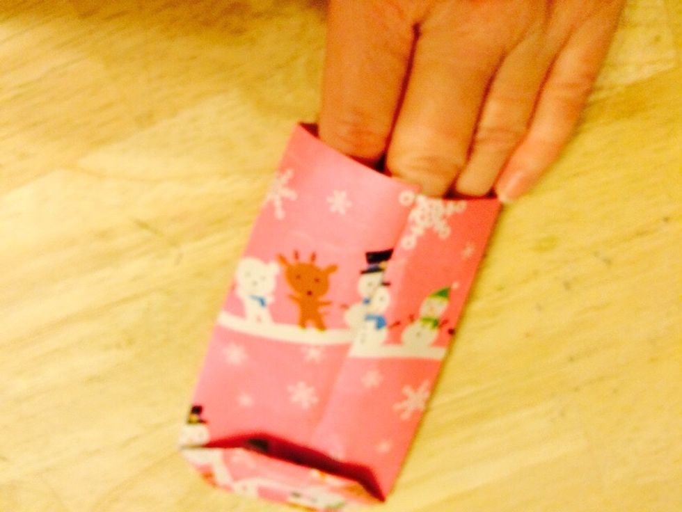 Now open flaps. Fingers in the bag.