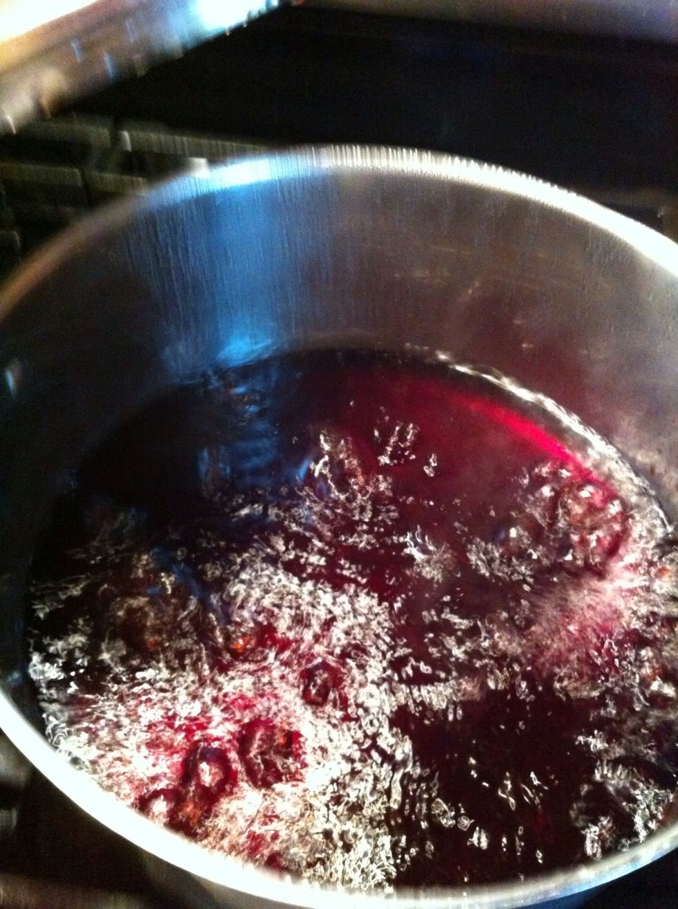 Now our juice has started to boil on the medium heat. So we won't turn up heat any higher. It may take higher for yours depending on the appliance, the pot, the juice, or just the weather. \u2614