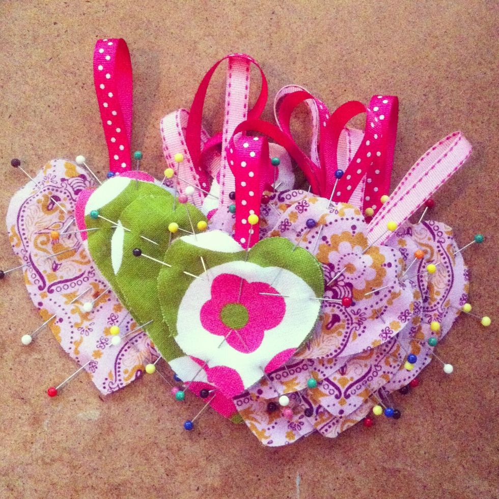 Now pin the front & back together as well as the ribbon.