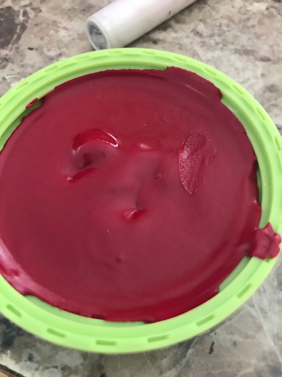 Now pour into a lid or container. Set aside in freezer for about 4-5 minutes or until hardened