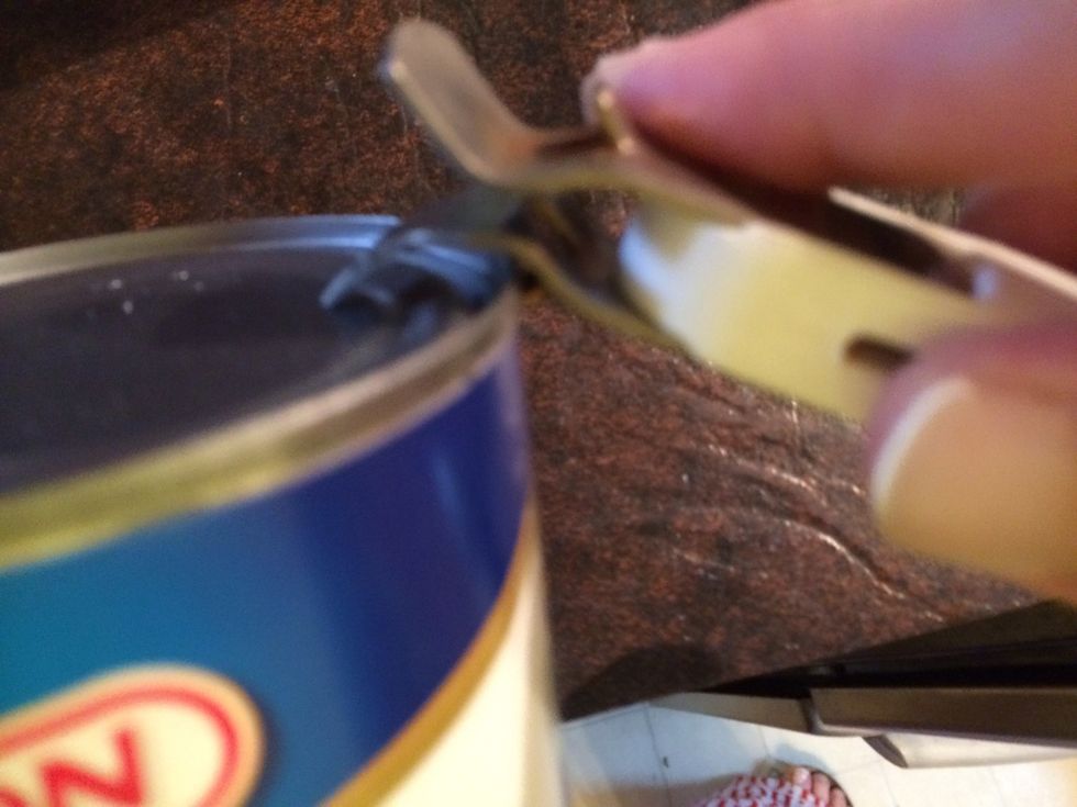 Now pull up and against the can.