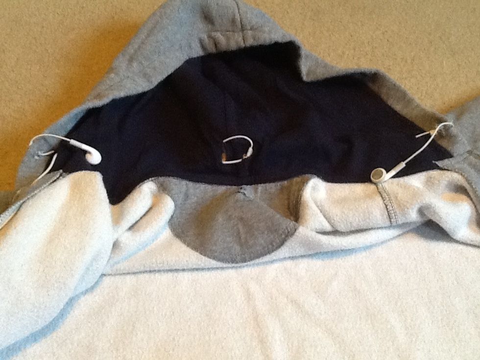 Now push the other headphone through until it pops out the otherside and this is what it should look like!