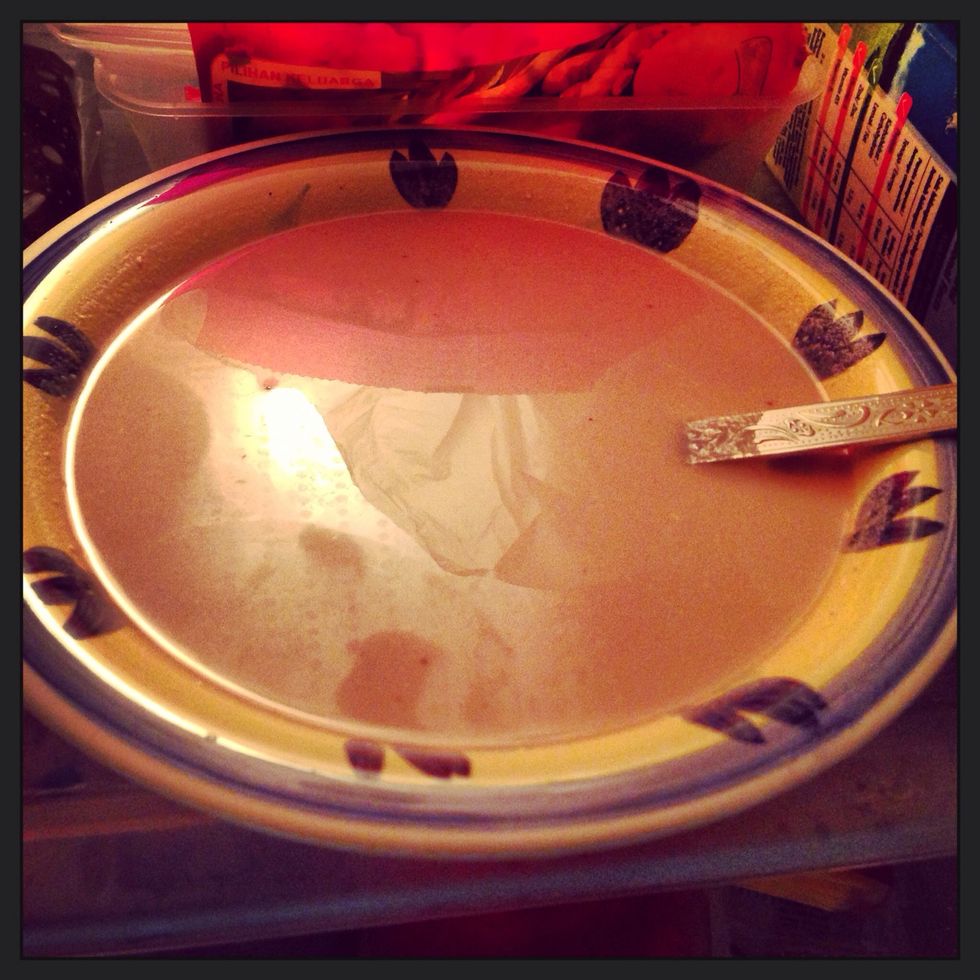 Now, put it in the fridge(not freezer) for 20 minutes. Note: casein is used instead of whey protein as it gets thicker when you leave it in the fridge. Whey doesn't.