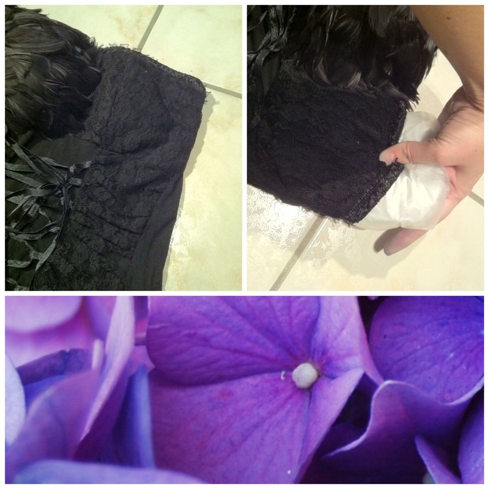 Now put the bags under the left cup.