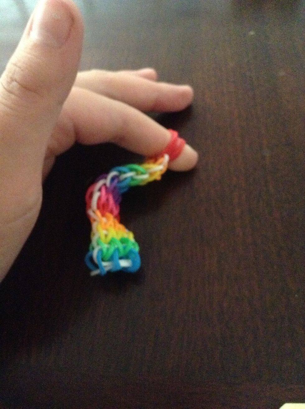 Now put the reds on your finger don't let them go or the bracelet will fall apart