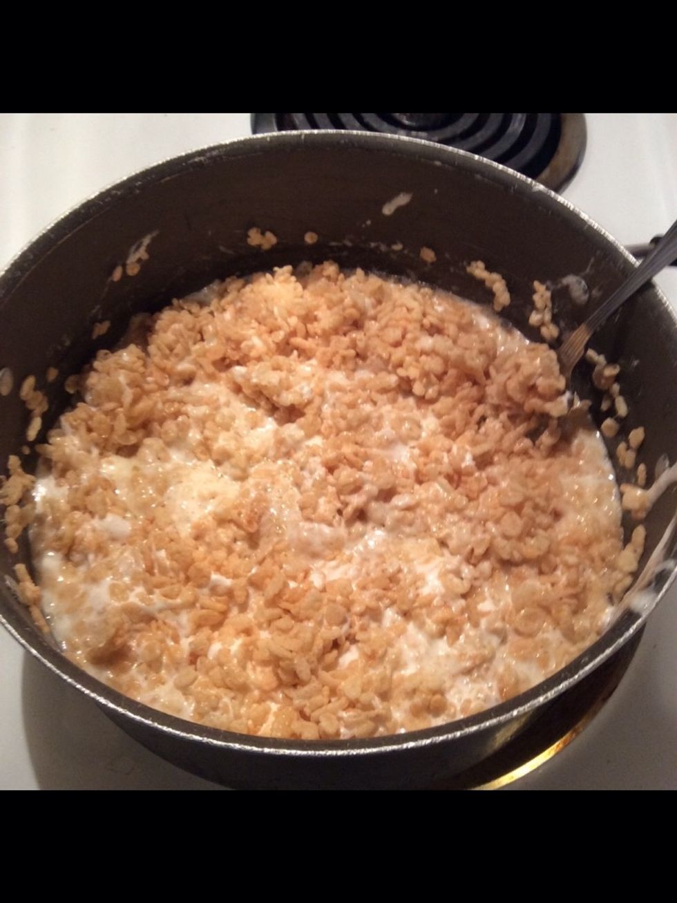 Now put the Rice Krispie in the marshmallows