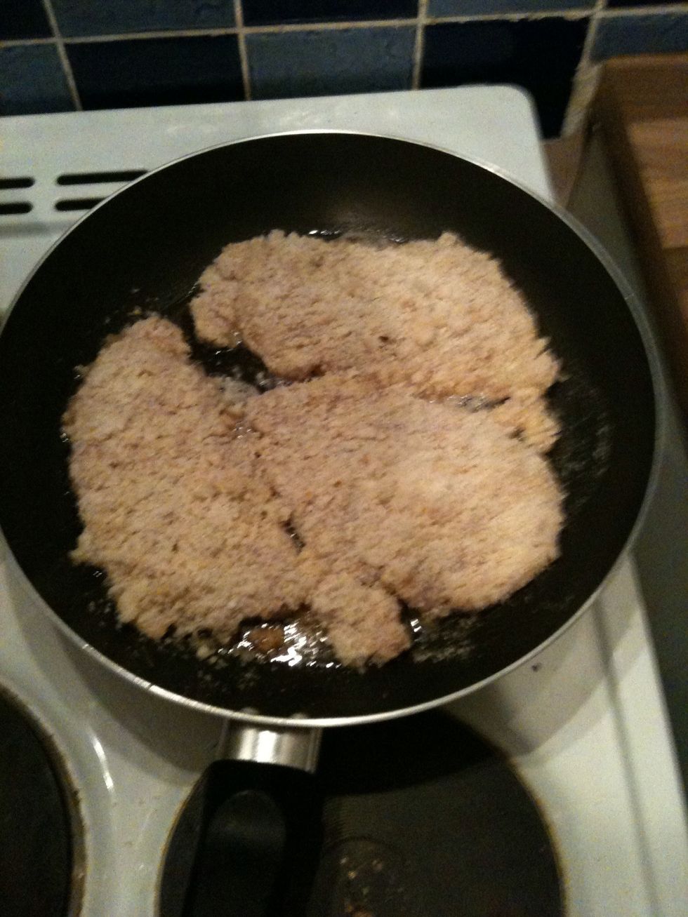 Now put your escalopes into the now hot oil and butter, cook for 3-4 mins each side, ALWAYS keeping an eye on them!