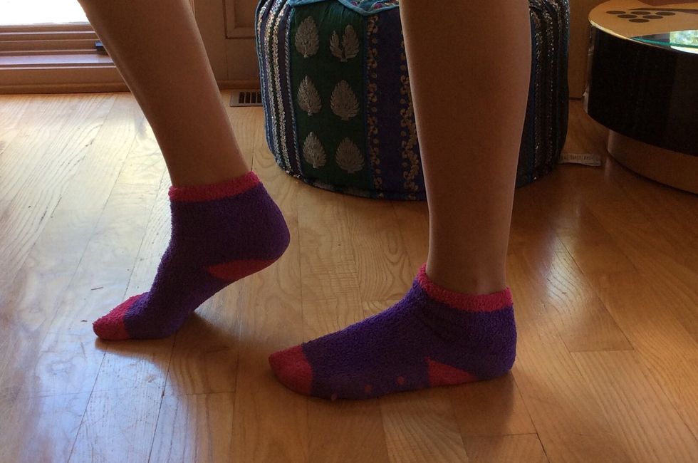 Now repeat steps 5 and 6 and move the other foot that is flat on the ground backwards, keeping the other foot in place.