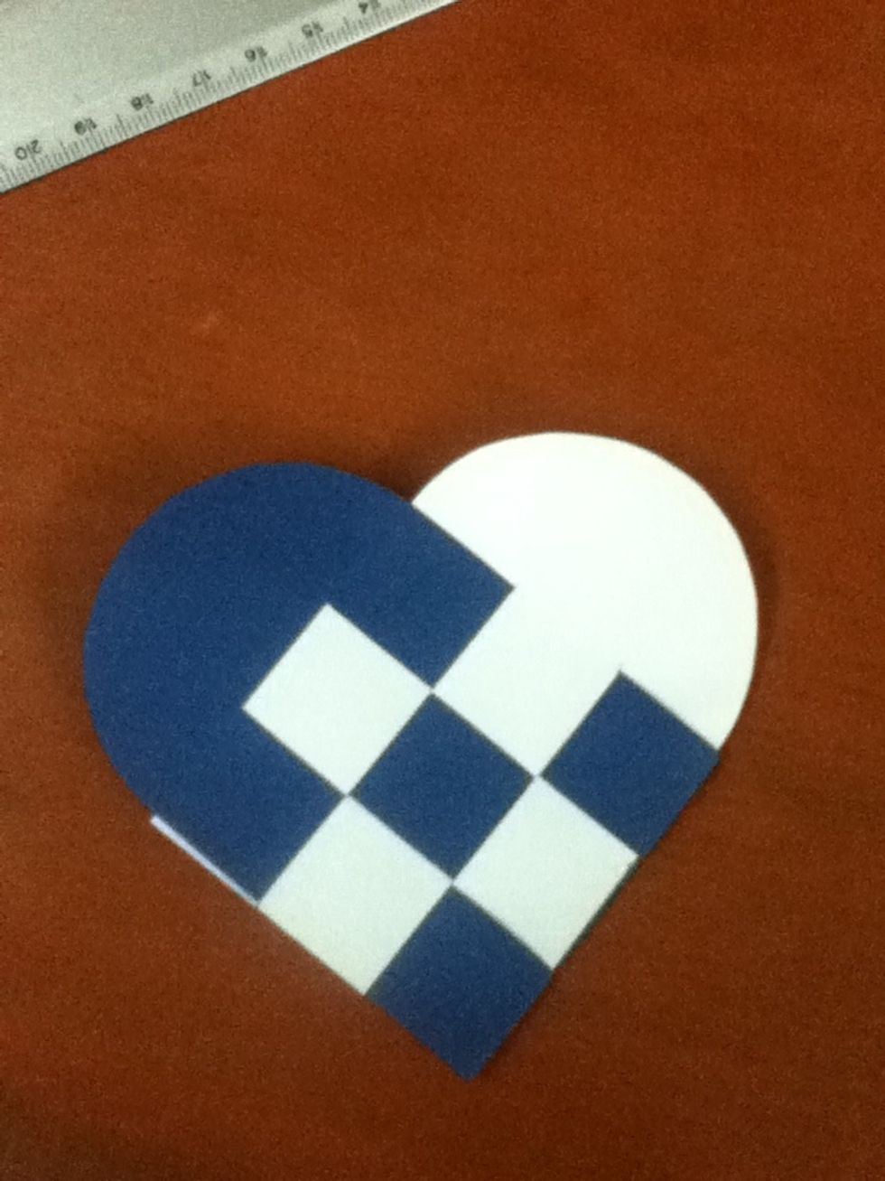 Now repet the step 13 but be careful to don't break the papers. At the end you will have something like this.