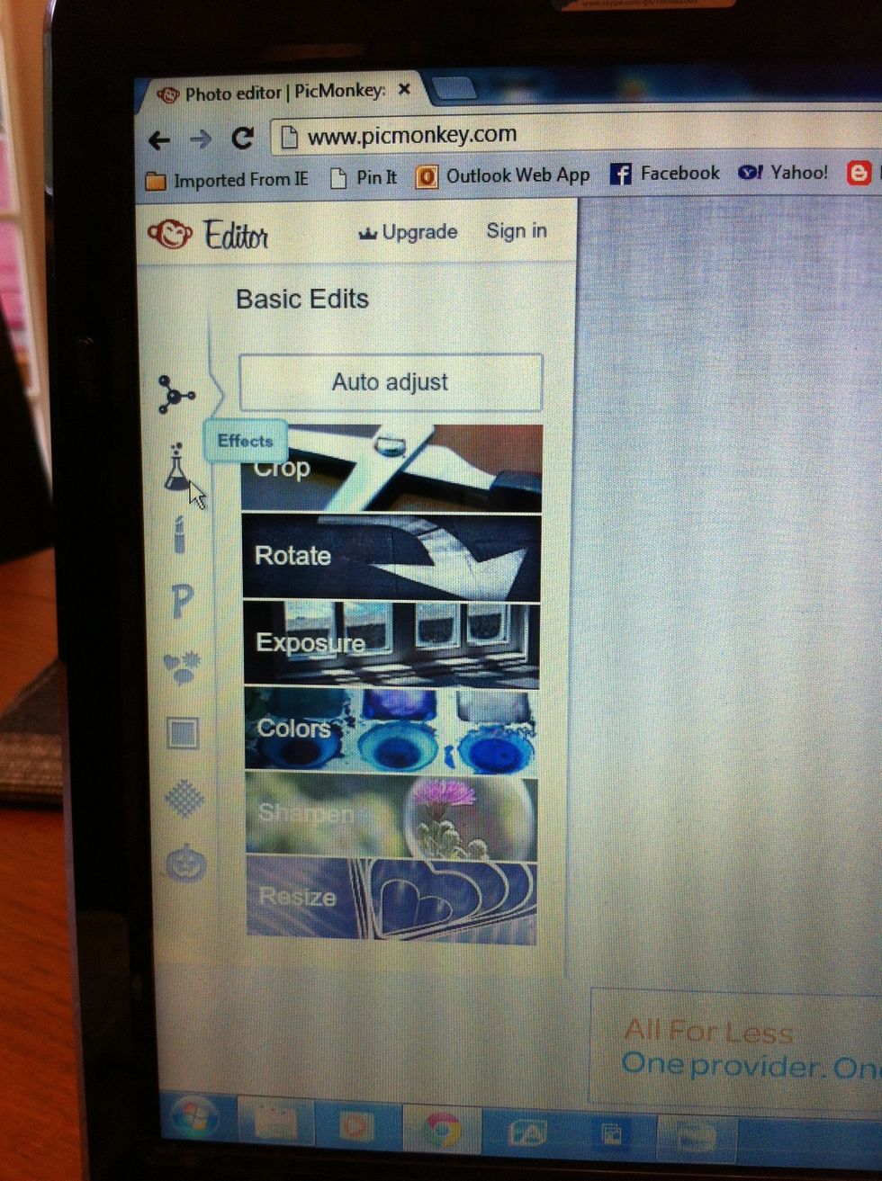 Now select the EFFECTS tool. This is a chemistry bottle.