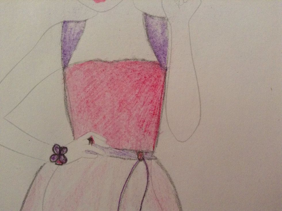 Now shade the top right corner of the bodice darker and slowly make it lighter as you go down and left.