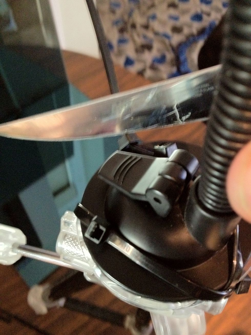 Now simply cut off the ends of the cable ties