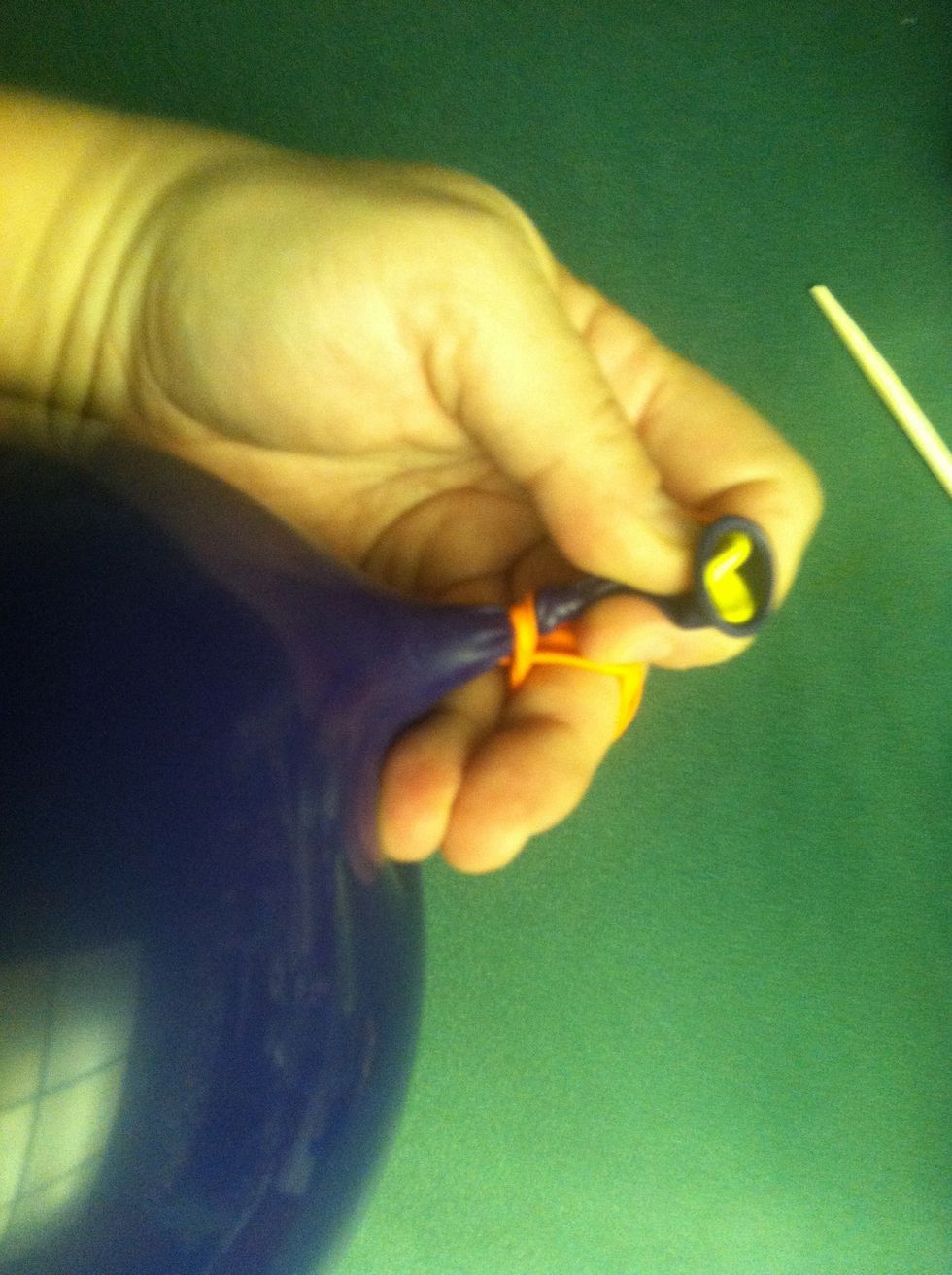 How to make a balloon yoyo B+C Guides