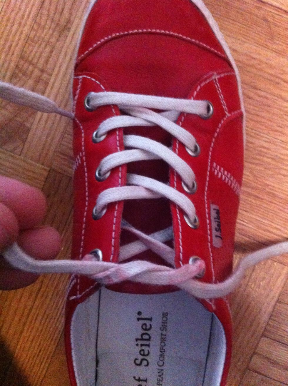 Now the correct, strong version of the knot. Start with the cross again...