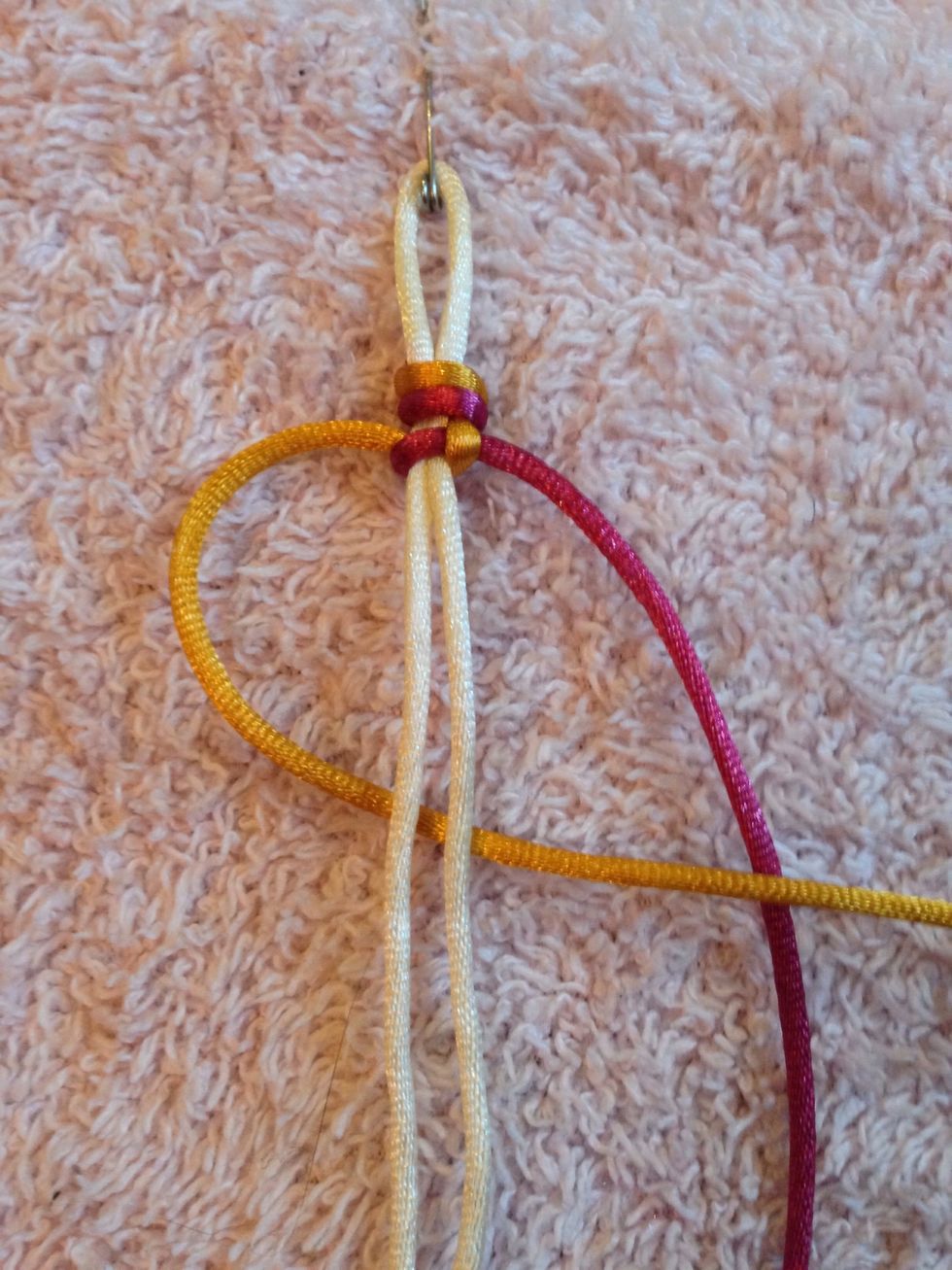 Now the LEFT thread goes UNDER the core threads and OVER the RIGHT thread.