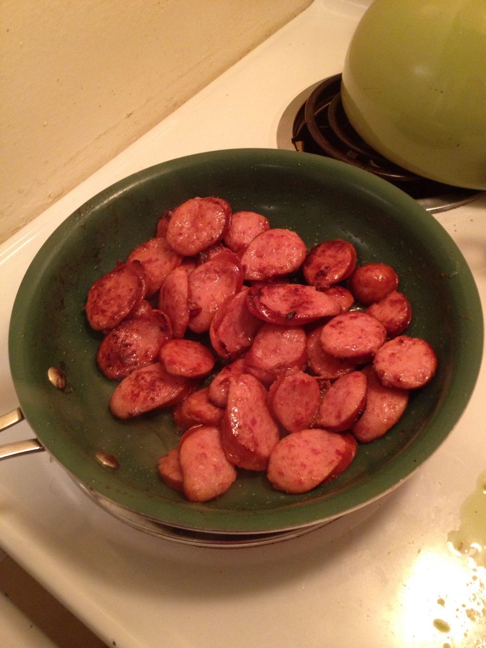 Now the sausage is done and we are ready to add the peppers.