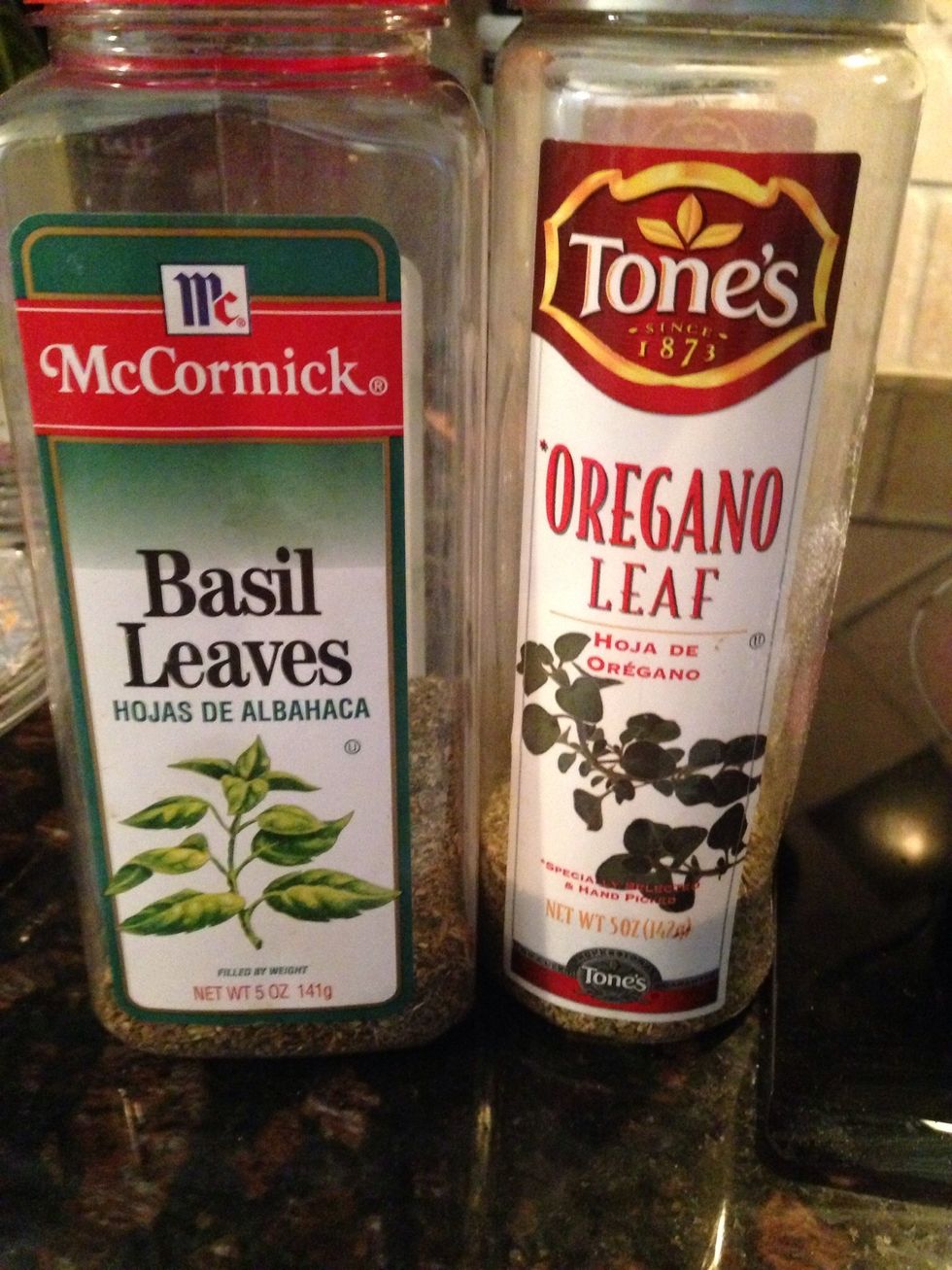 Now to season up the soup. 1 tsp of each, dry basil & oregano.