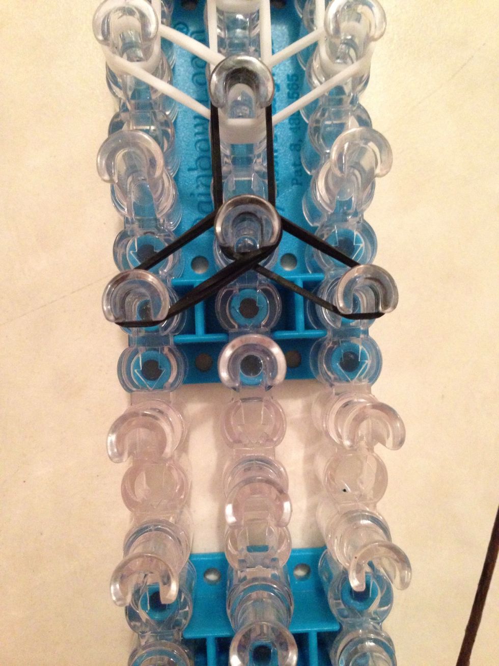 Now to the left, creating the 3 point thing like what happened at the start