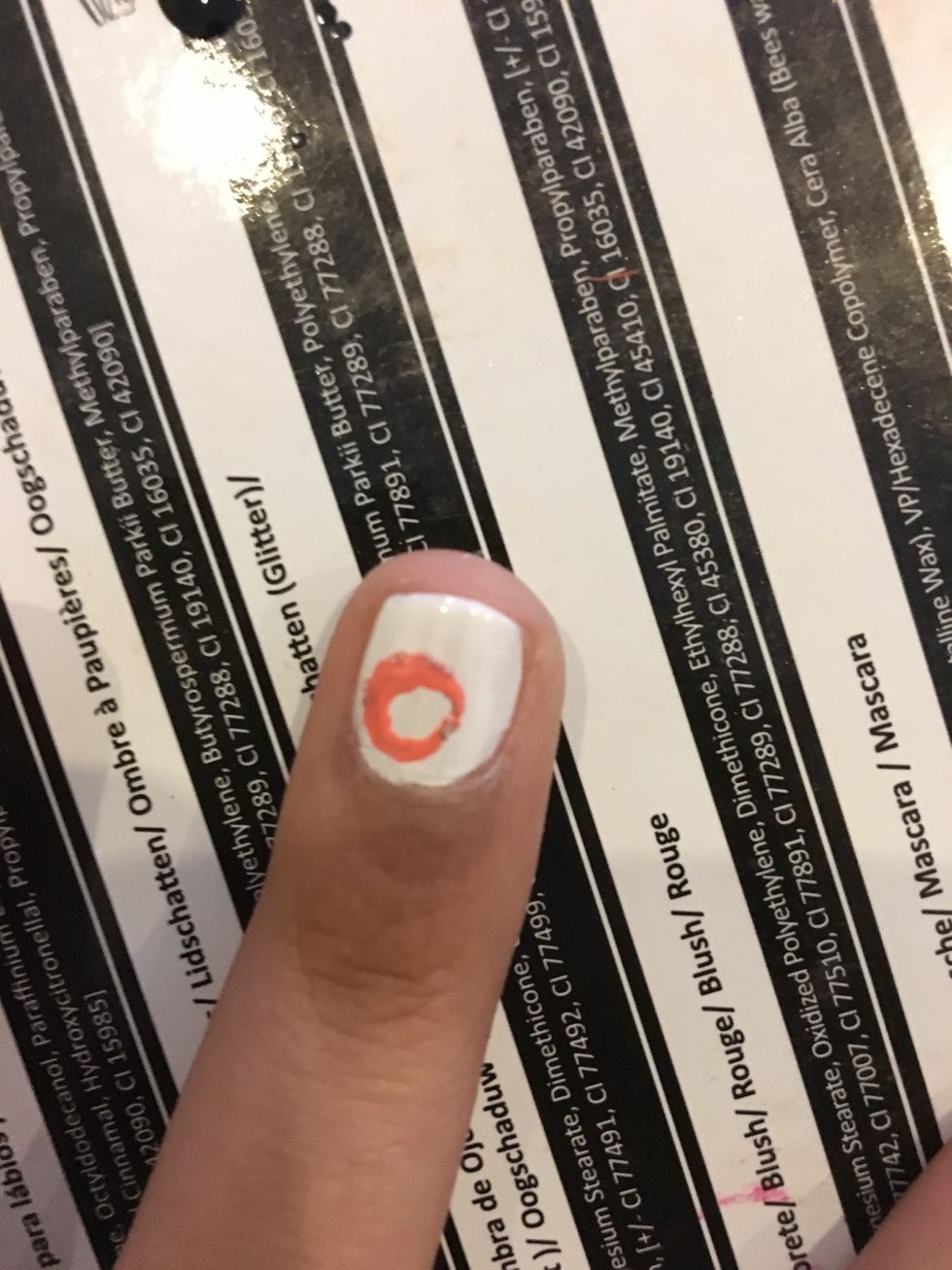 Now to the orange. Make a the outline of an orange circle