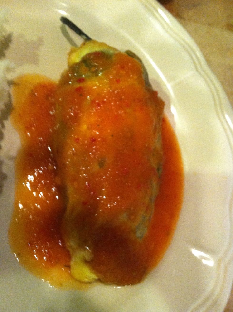 Now u can add sauce of your liking or use the one with this recipe.