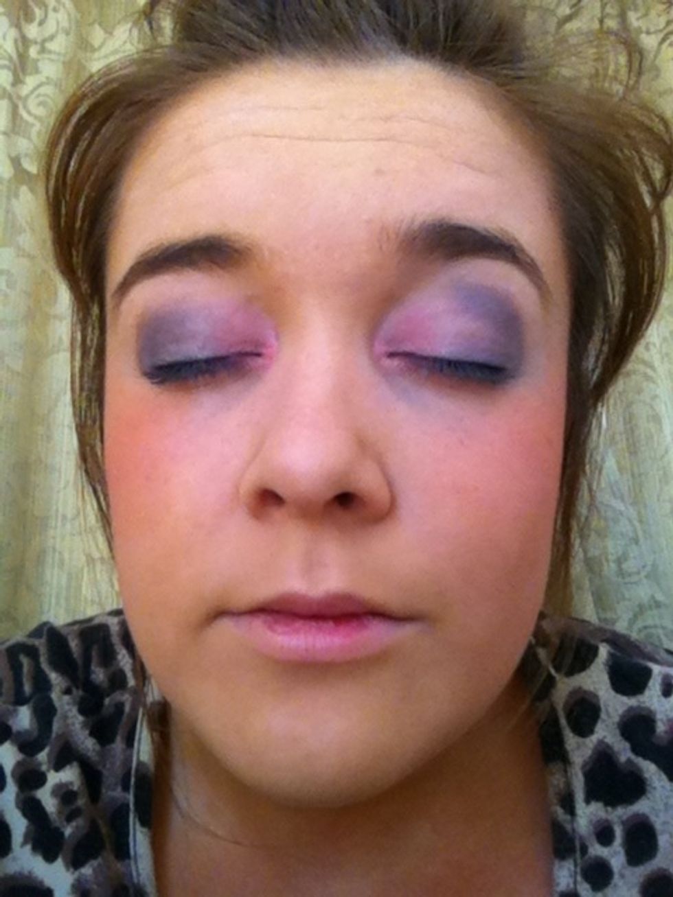 now using a smokey grey from my gosh pallet i will start a gradient from pink to grey to black :)