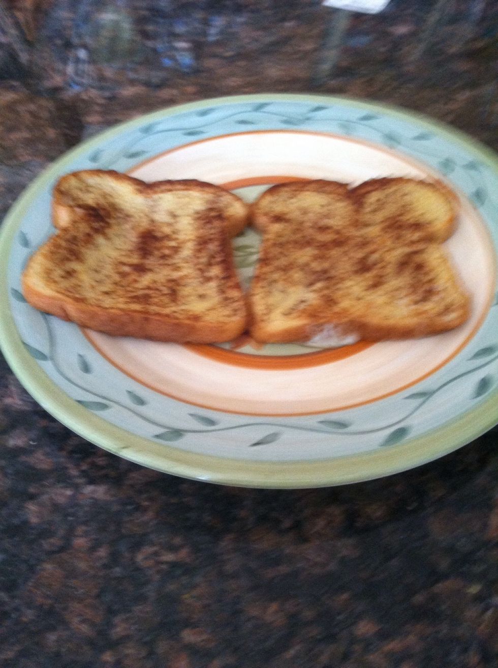 Now wait till the side with cinnamon looks like these do and then place them in a plate