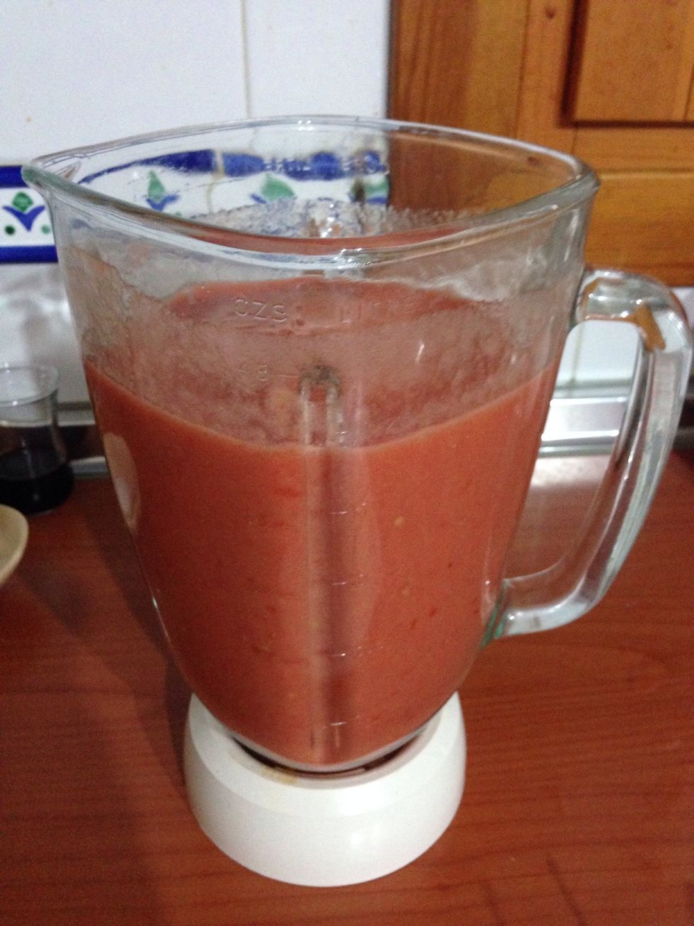 Now we have enough space to add the other ingredients ( ahora tenemos espacio para a\u00f1adir el resto de ingredientes) \ud83d\udc4d