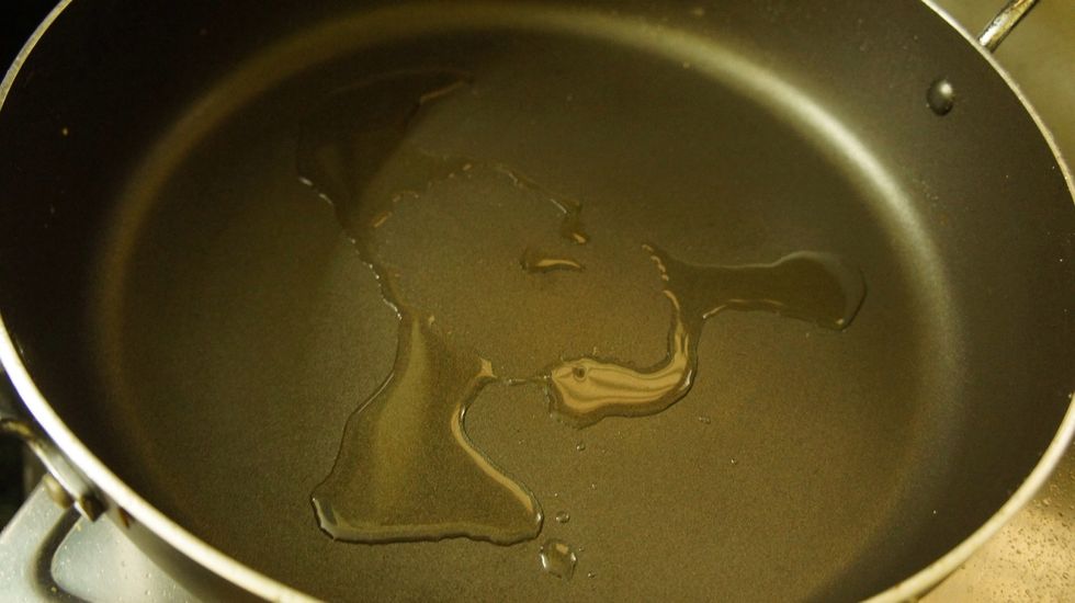 Now we need to fry the 70% boiled rice...