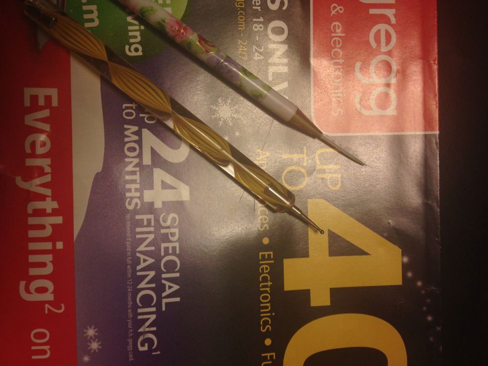 Now we will start coloring in the body. You can use a Striper, dotting tool, or toothpick.