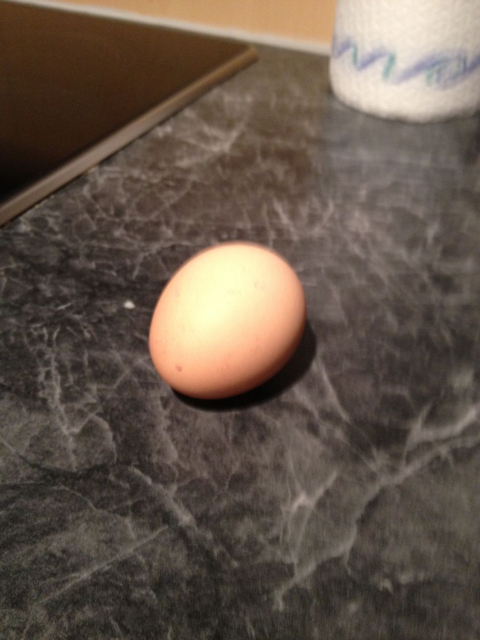 Now you add the egg. If the dough gets to sticky add more flour. After some more kneading let it rest for another 45 minutes in the warm.