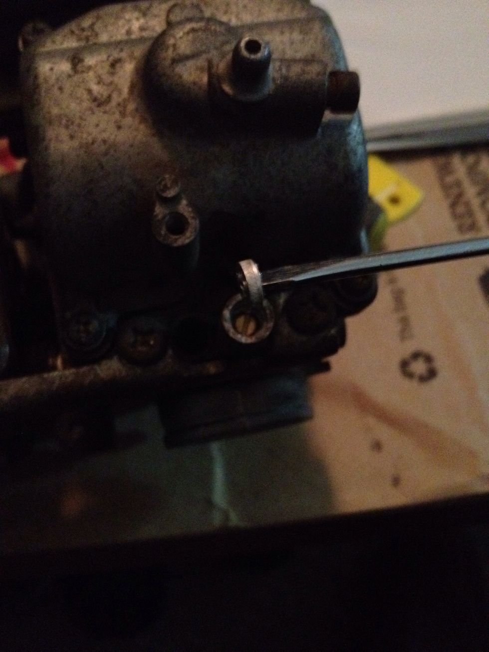 Now you can see the pilot screw