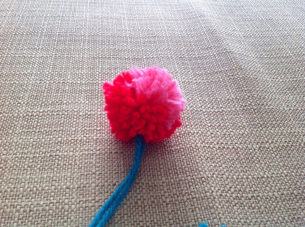 Now you have a colorful PomPom!